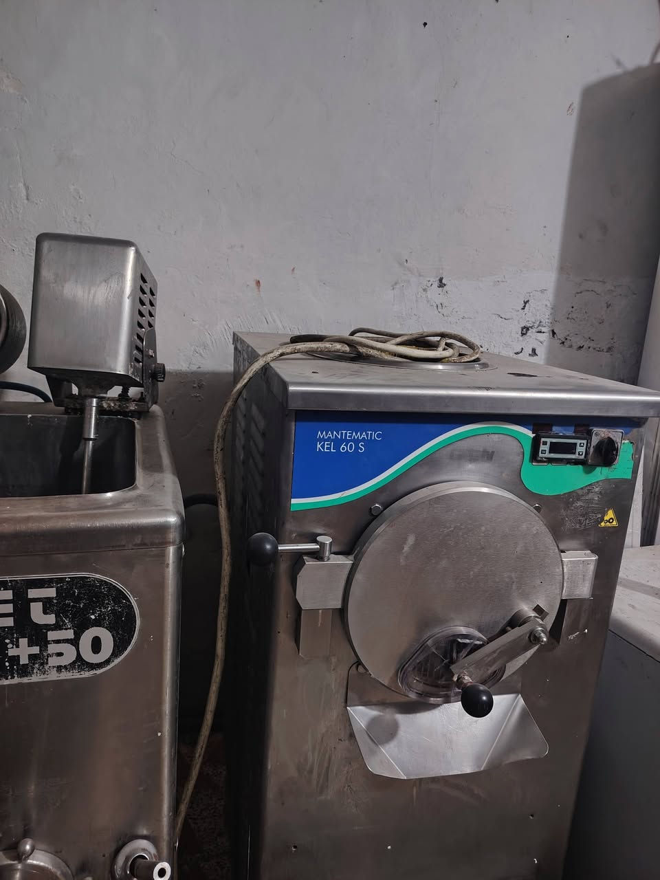 اجهزه آيس كريم إلى بيع
***********
