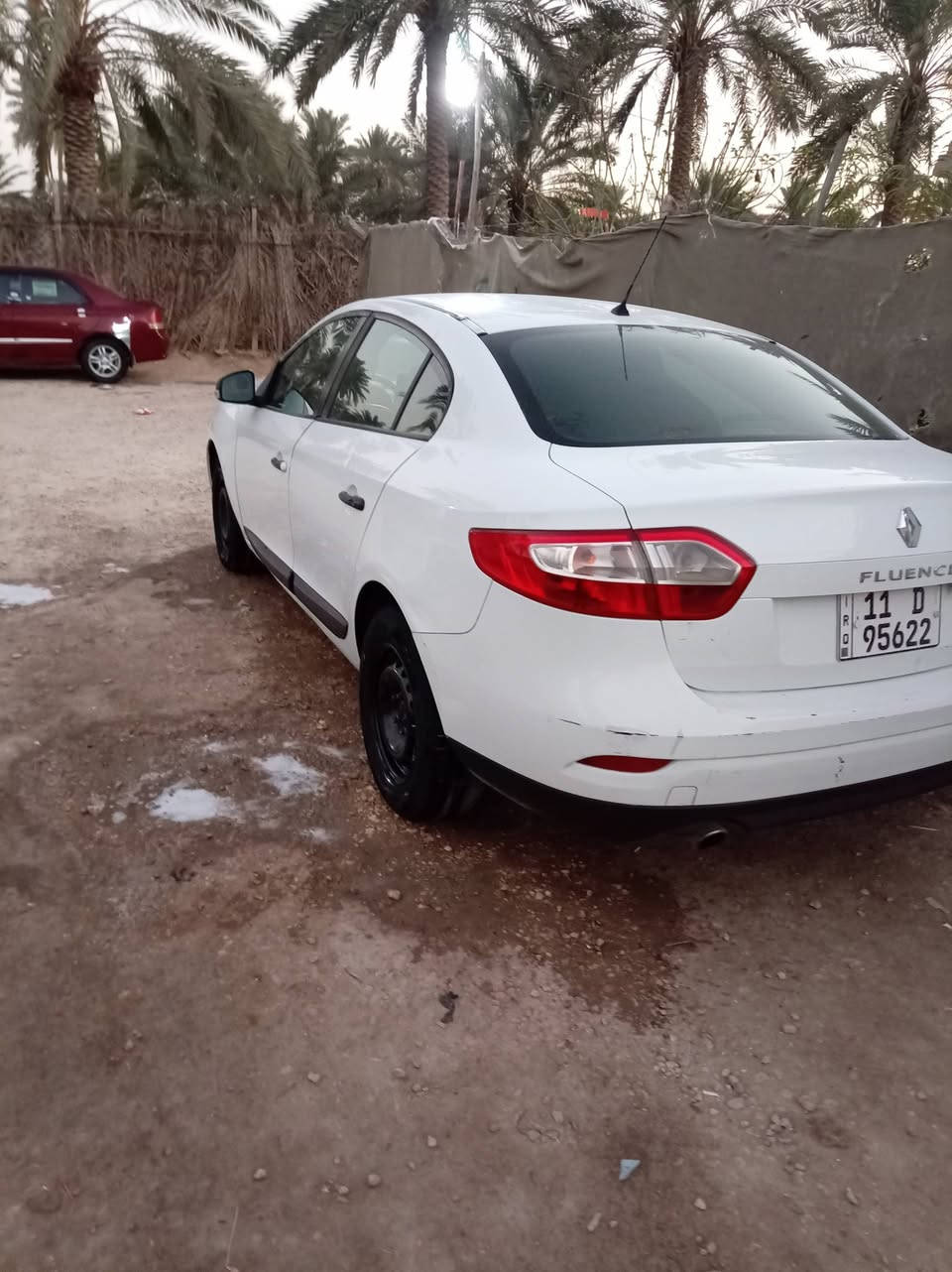 سلام عليكم رينو  فلونس موديل ١٣ بغداد الدولي مكينه كير حداديه جديده تخم تأير تبريد ثلج سياره جديده شرط بيه صبغ جاملغ وباب إثر شخط  والباقي مكفول وضع الشركه مكاني بابل السعر ٦٥  وبيها مجال شرط المداور ***********
