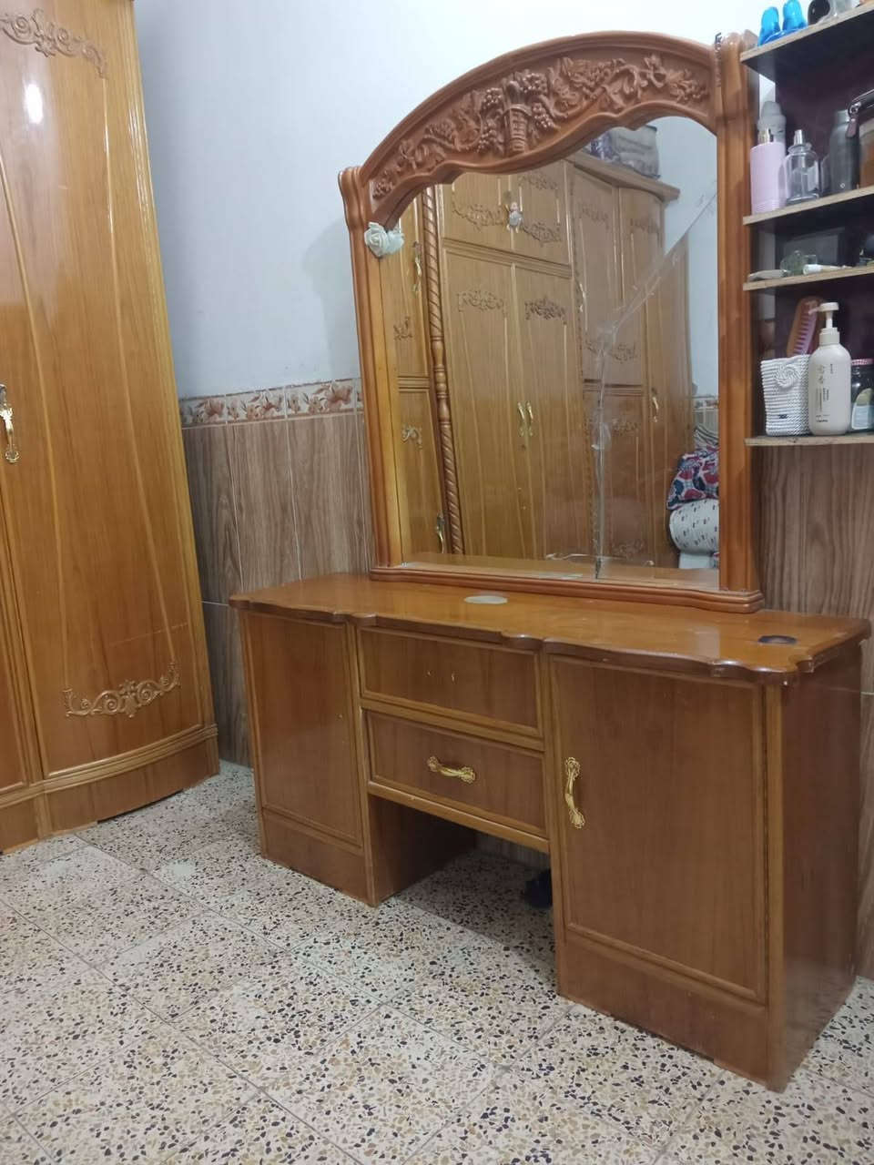 كومدي ابو بابين  وميز تواليت وزاويه ام جامه
مكاني شعله  لبيع 150 سعر


**إذا كنت صاحب هذا الإعلان وتريد حذفه لأي سبب، رجاءا أرسل رسالة إلى الدعم الفني**