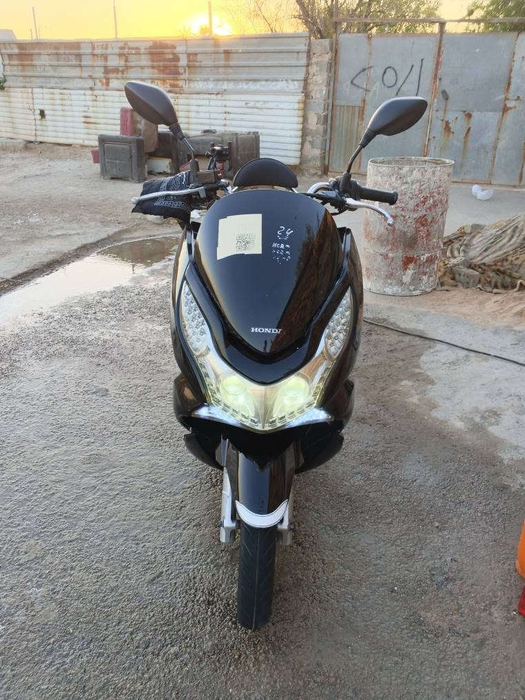 السلام عليكم pcx الجيل الاول مكفوله كفاله عامه برغي ممفتوح بيها السعر11 ورقة موبايل *********** بغداد, العراق

