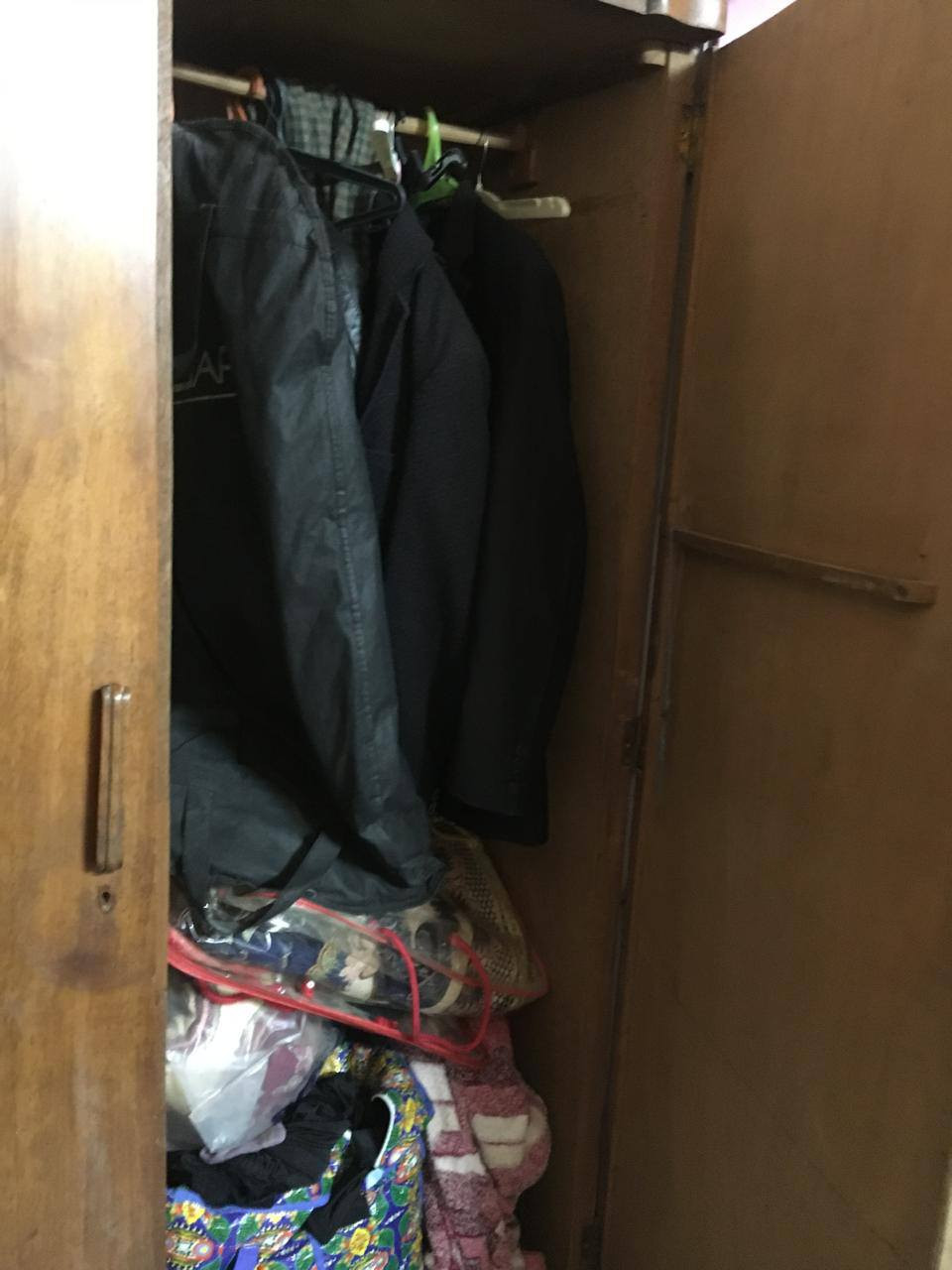 غراض للبيع زعفرانية شارع الكهرباء بالزراعي اتصل على ***********
