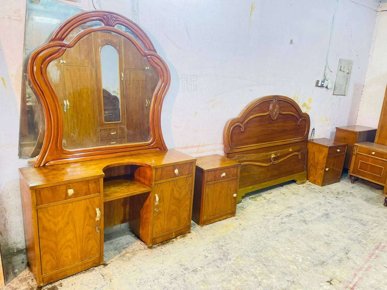 غرفه ام الخمسه ملحق صاج مستخدمه سعر 580 مكاني بغداد وتساب *********** كو توصيل
