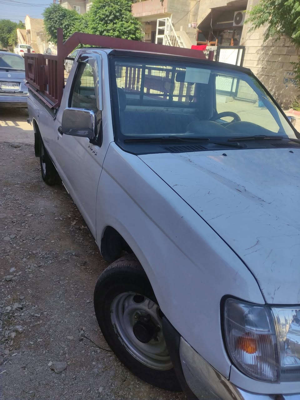 نيسان 2001 سه نه وي تا زه يه 2031كيرو مه كينه وشانسو ئه كسلو تاخم بيشو دوا به شه رت تا زه مه كينه ي ته سفيت كراوه تابلي توندو تولوبي مه سره فه يه ك دينار مه سره في تيا نيه هه مو گياني به شه رت ما لي دؤسته ***********/)))***********شوين سليماني
