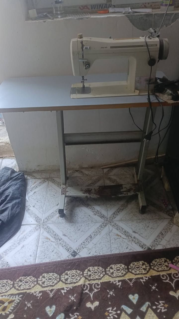 مكينه رجاليه للبيع شغاله هيه ول ميز اي نقص مابيها عوزها بس دهن السعر 175 وبيها مجال للشراي فقط مكاني نجف كوفة شارع المعمل رقم الهاتف(***********) غير متواجد علفيس
