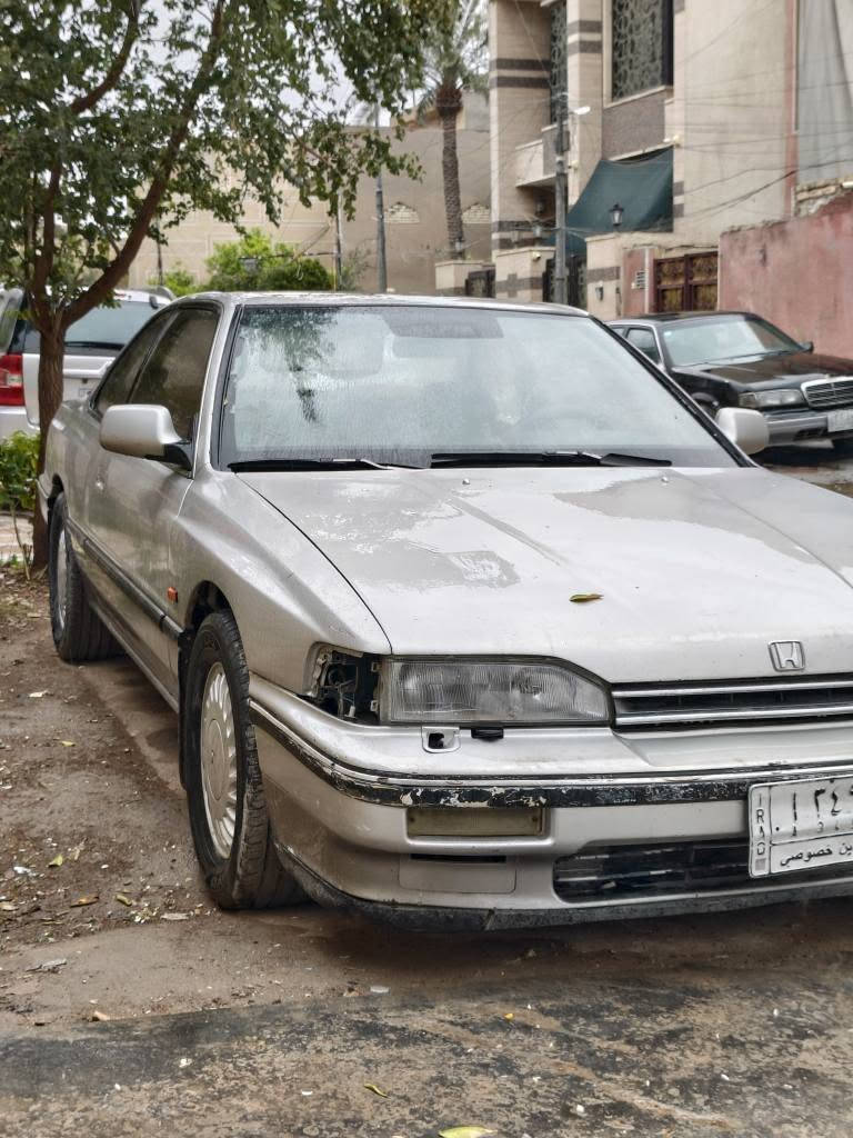 السلام عليكم
هوندا ليجند KA3 كوبيه موديل 1990 للبيع

سيارة نادرة ومميزة، بابين (كوبيه)، كير عادي. السيارة تمشي وتحتاج دوشمة  وبعض أعمال الصيانة البسيطة حسب رغبة المشتري. مناسبة لهواة سيارات هوندا أو مشروع ترميم.

- هوندا ليجند KA3 كوبيه
- موديل 1990
- كير عادي
- السيارة شغالة وتمشي
- تحتاج دوشمة 
- أوراق كاملة وباسمي
-مكاني بغداد
السعر: (40ورقة) قابل للتفاوض

للاستفسار التواصل خاص او على رقم *********** بغداد, العراق
