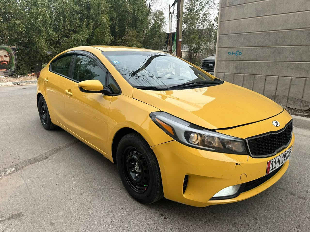 السلام عليكم سياره كيه فورتي موديل 2017وارد امريكي حادث تصليح بل بنيد فقط بدون دواخل محرك 2000دوش مدوشمه فول سياره جاهزه حلوه محرك كير صدر تبريد تخم تاير مكفولة رقم بغداد تحويل مباشر مواصفات نص فول سعر 107$بيه مجال بصيط العنوان بغداد الامين شارع نواب النتصال ***********
