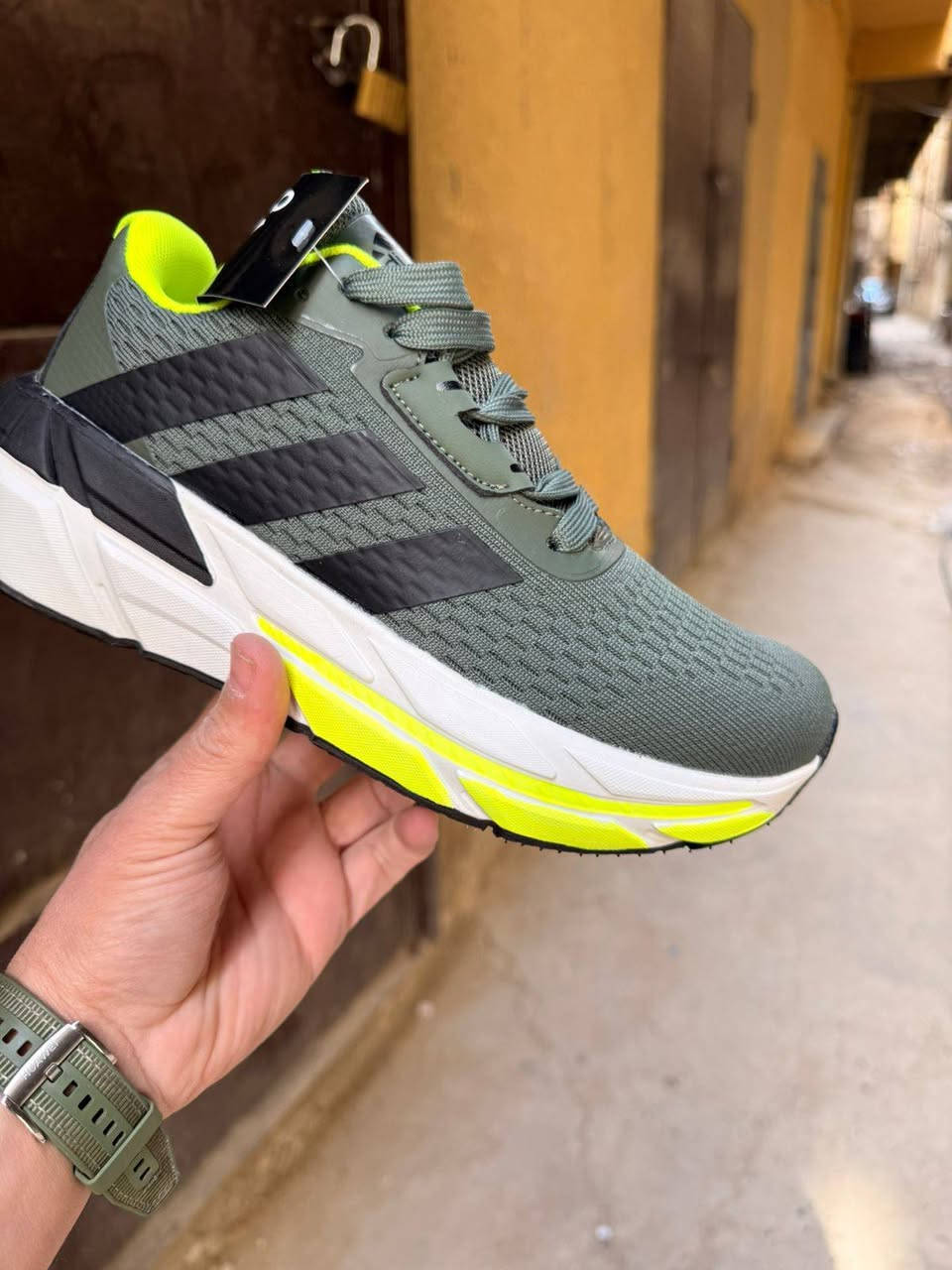 متوفر شلعه محل كامل تغريبن 2500 إلى 3000 قطعه موديلات كله ماستر فيتنامي ابيع البضاعة كلها شلع كل قطعه بجيس القطعه على 5 الف الاستفسارات اكثر مراسلة الصفحة


**إذا كنت صاحب هذا الإعلان وتريد حذفه لأي سبب، رجاءا أرسل رسالة إلى الدعم الفني**