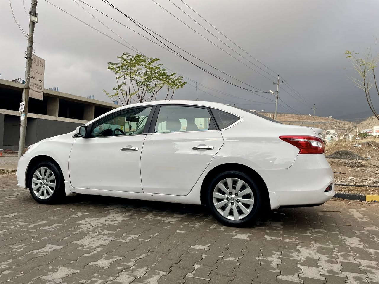 نيسان سينترا 2017 مواصةفات ئةمريكي
108000 مايلا يا بريڤةچوي 
چار قطعة ونيڤن وةكي د وينا دا ديار كري 
جهـ دهوك 
بها 109$ وپيچةك مةجال
***********☎️

نيسان سنترا 2017 امريكي 
رقم دهوك 
مواصفات تثبيت سرعة 
نظام سپورت eco 
مراية شاشة كاميرا خلفية 
مانع انزلاق
108000 ميل 
اربع قطع ونص مثل ما موضح بالصور 
گير ومحرك ممتاز 
تحويل وكالة شرط 
اي مصرف ما بيها 

مكاني دهوك 
السعر 109$ وبيها مجال للطيبين 
***********☎️
