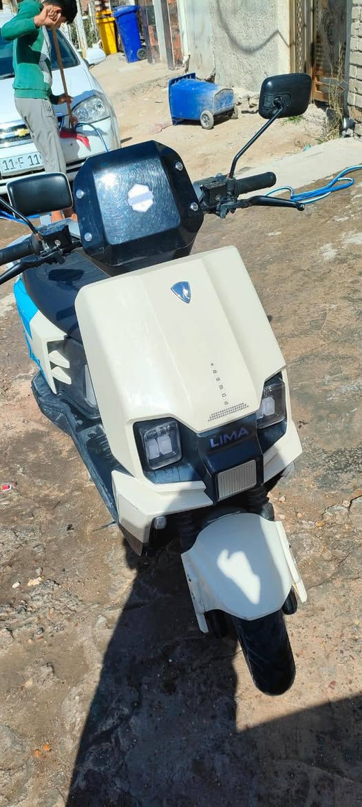 سلام عليكم. دراجه شحن للبيع جديده دراجه. غزاليه شارع الصغط. سعر ٨٥٠
وبيه مجال. رقم ***********
