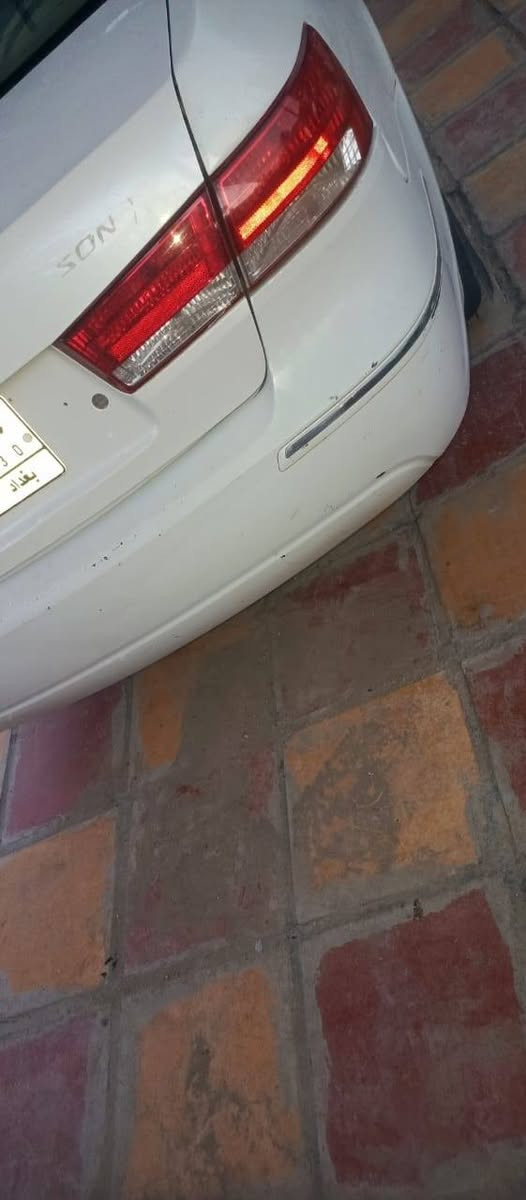 السلام عليكم
سوناتا 2010 وارد خليجي
فول مواصفات عدا البصمه 
رقم بغداد 
الداخل صاج 
محرك 2400 
حادثه جاملغ خلفي 
تبريد ثلج 
***********
