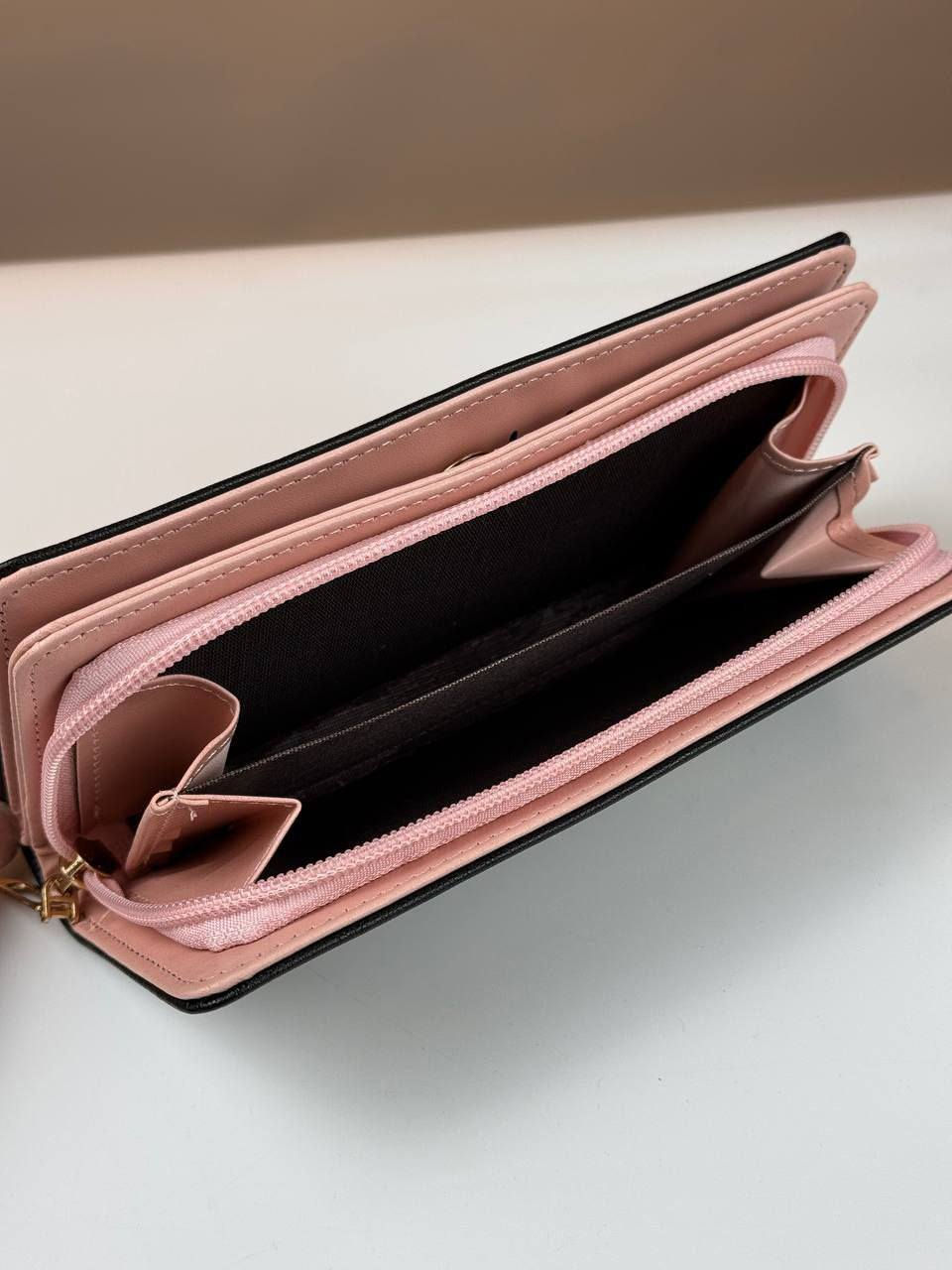 ✨ النقش بالليزر… هدية تبقى ذكرى للأبد ✨
مو مجرد محفظة، مو بس قلم، مو ميدالية عادية…
لما ينكتب الاسم أو التاريخ أو كلمة غالية بالنقش بالليزر، تتحول الهدية لذكرى ما تننسي 💛
🔸 نقش على المحافظ
🔸 نقش على الأقلام
🔸 ميداليات بأسماء خاصة
🔸 نقش على الخشب بصور أو عبارات
🔸 هدايا مميزة للمناسبات، التخرج، الخطوبة، أعياد الميلاد
الهدايا العادية تنحط عالرف…
بس الهدية المنقوشة تنحفظ بالقلب ✨
سوّي اسمك، اسم شخص تحبه، تاريخ مهم بحياتك
وخلي هديتك تحچي قصة 🖋️🔥
📦 متوفر توصيل لجميع المناطق
📩 راسلنا واطلب نقشَك الخاص اليوم


**إذا كنت صاحب هذا الإعلان وتريد حذفه لأي سبب، رجاءا أرسل رسالة إلى الدعم الفني**