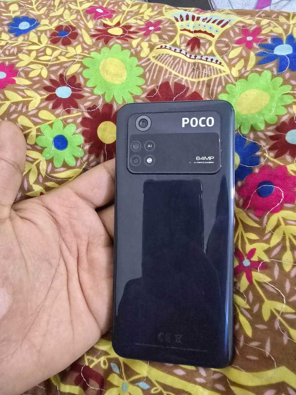 بوكو M4 pro تلفون جديد بعده بحالت شركه  ذاكره ٢٥٦ السعر ٢٢٥ بي مجال بسيط مكاني مدينه الصدر *********** وتساب
