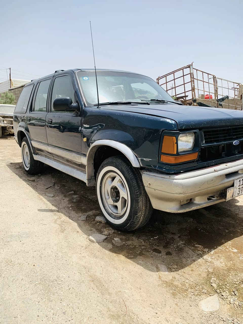 فورد اكسبلور 1993 اعلى مواصفات بهذا الموديل
كشنات كهرباء 

تبريد ❄️ 

تخم تاير

حداده 

كير زيرو ومحرك جديد 4000

رقم بغداد انكليزي تحويل مباشر 

كهربائيات شغاله 

كير تعليك

سيارة المهمات الصعبه 

مسجل وسماعات جدد

عوزها ترتيبات بسيطه 

السعر 38 وبيها مجال 

العنوان واسط الكوت 

***********
