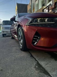 🚗 للبيع — كيا K5 موديل 2021 🚗 السلام عليكم  🔴 اللون: ماروني 🔴 الفئة: L...