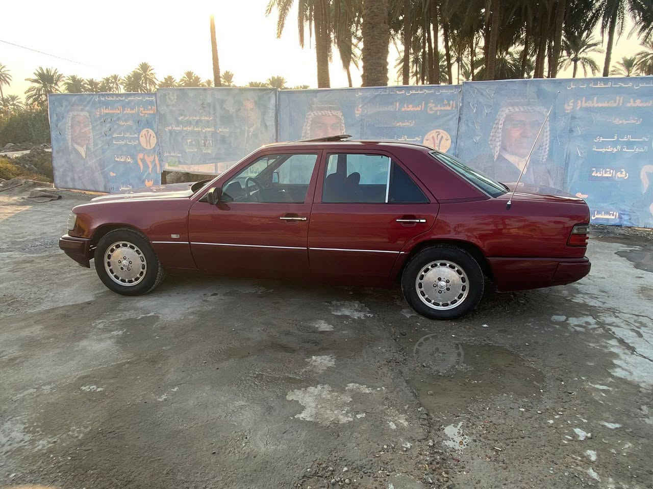 دب حجم 260 موديل 1989
السعر 45
محرك ففتي جديد 
كير جديد قبل شهرين شديته 
تخم تاير 
حداديه امامي خلفي جديد 
كهربيات جديده 
تبريد ميشتغل 
سلايت ارفعه بيدي ونزله 
مكان بابل ***********
