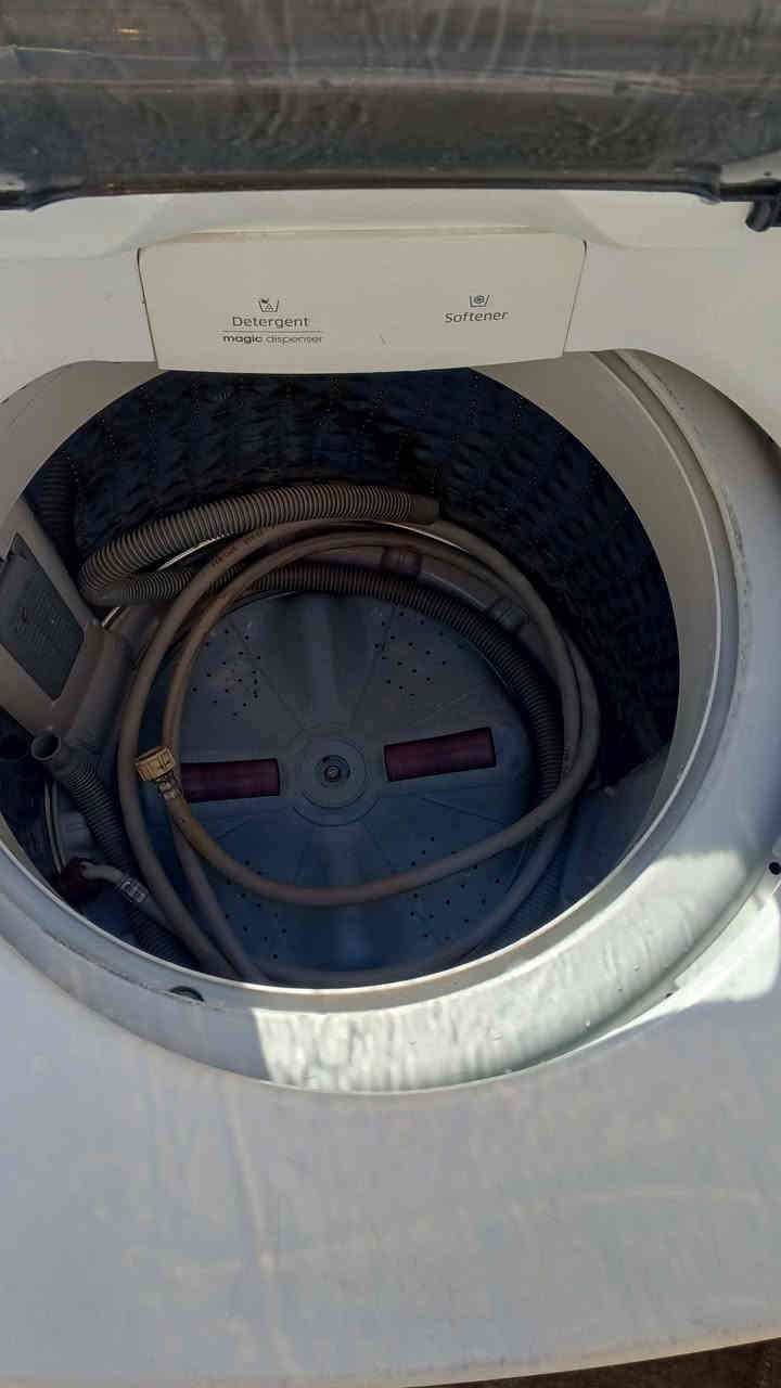 سلام عليكم غساله اوتوماتيك 11كيلو شغاله وبراد حار وبارد عنوان ابو دشير قرب مدرسة الفيالق سعر الغساله 75 ولبراد 50
***********
