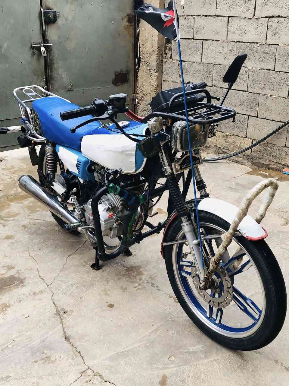 سلام عليكم دراجه سيفان 2023 فول نضافه محرك مامفتوح شرط كهربائيات كلها شغالة نكره سلف رايدها ب 650 مكاني رمادي 7 كيلو ماطلع خارج 7 كيلو مو تخابرني تكلي تعالي للخالديه رقمي *********** موجود واتساب فيس مامتواجد
