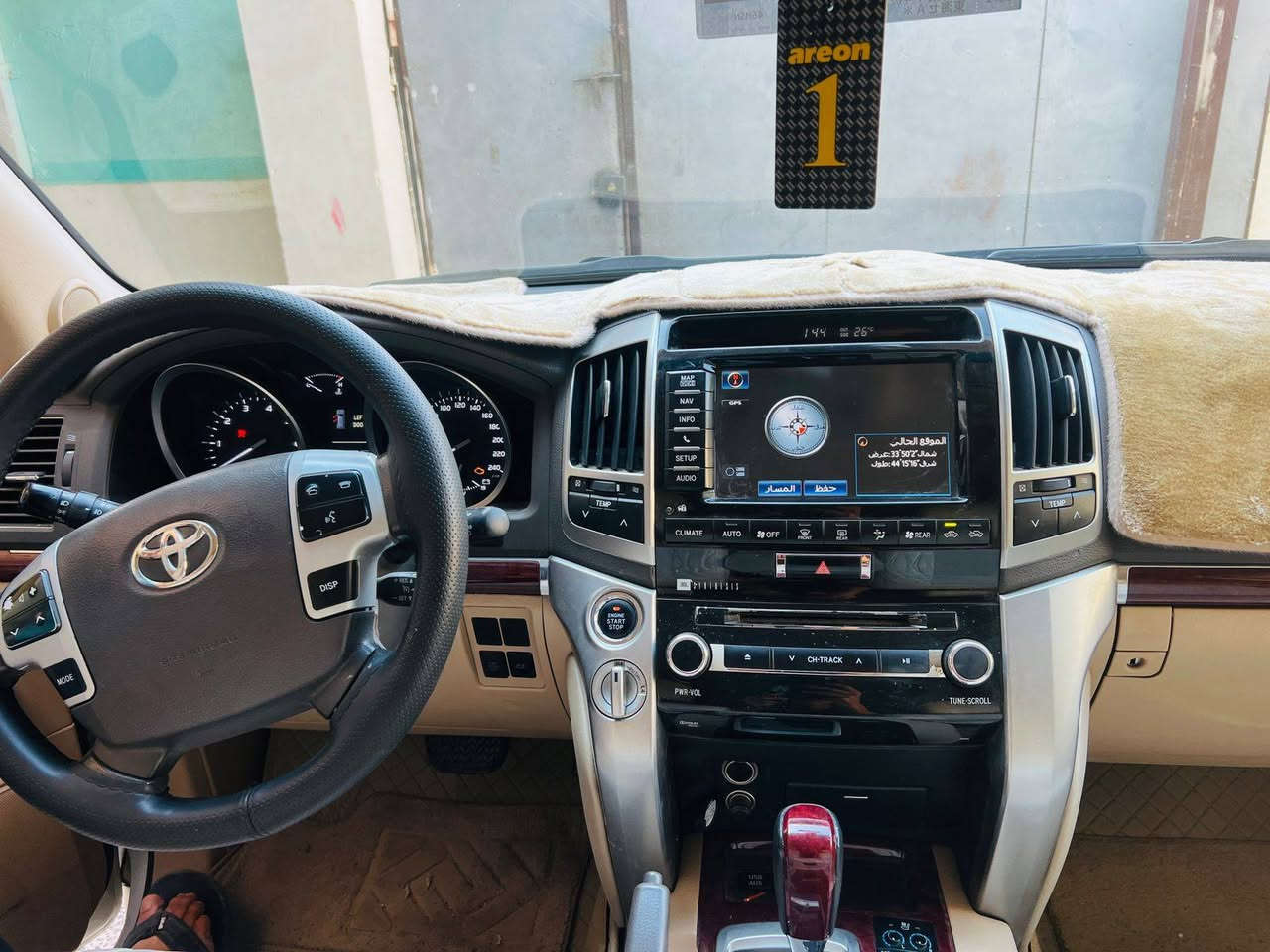 سلام عليكم للبيع
لاندكروز GX-R
موديل :2015
ماشية : 162 KM
المواصفات 
فتحة 
بصمه 
كشنات كهرباء 
كشنات جلد 
داخل بيجي 
تحكم ستيرن 
صاجات 
 3 قطع تبريد 
 7 راكب 
حساسات امامية + خلفية 
لايت زنون 
بلوجكتور 
زراك لايت 
لد امامي 
هوك سحب 
فور ويل 4x4
المكينة 8 سلندر 4700
مري شفط كهرباء 
اشاير بالمري 
دوسات 
ويل كب كروم 
نيكلات 
ويل كب كروم 
بصمة عدد 2 
(رقم اربيل )
ملاحظة:  السيارة بيها قطعتين صبغ فقط 
                                    سونار مرفق ويه صور 
((السيارة جديدة جداً بدون اي نقص تخم تاير جديد صدر جديد بدون اي ملاحظات))
السعر : 405 وبيها مجال بسيط 
العنوان : صلاح الدين دجيل 
للاستفسار
 ***********
