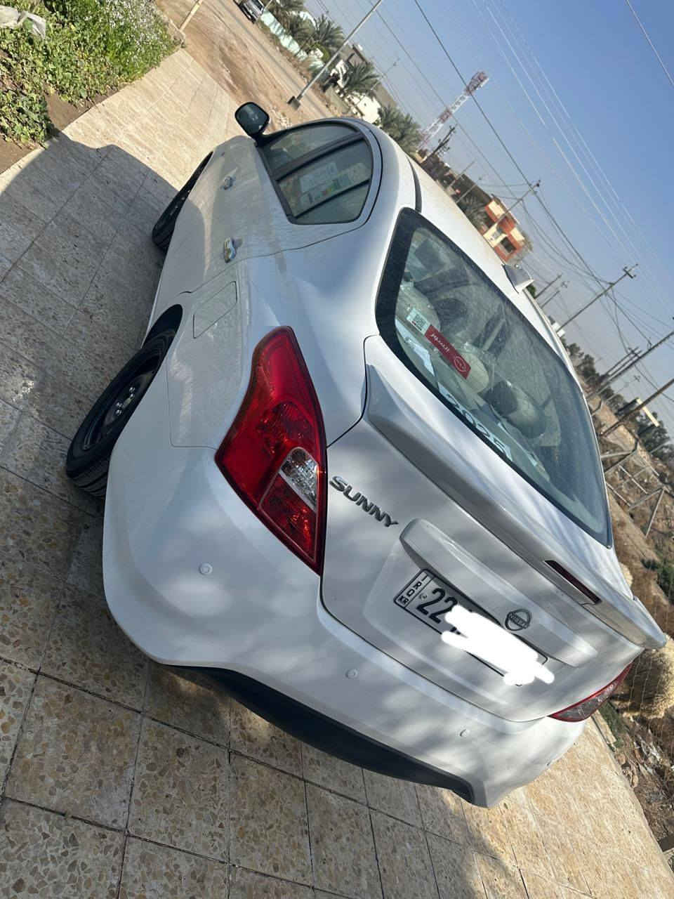 السلام وعليكم نيسان صني هندي زيرو للبيع موصفات. تحكم استيرن جهتين حساسات خلفيه. شاشه حجم كبير مال لكزز مانع انزلاق العلامه الجديده شباج نحله  سياره زيرو وشرط البليته الزركه العنوان ديوانيه للاستفسار (***********)
