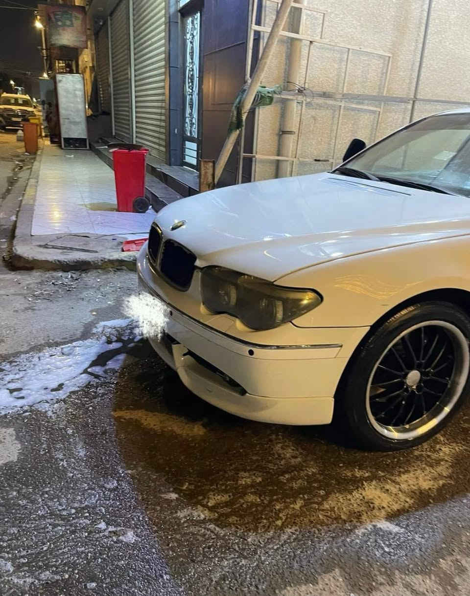 سلام عليكم بي ام باخره موديل 2011 مكينه كير كفاله دواخل فول موصفات فتحه بصمه كير لمس سياره كفاله كص وضربه قويه بيها دحجه باب وجاملغ شي بسيط كلش متومه فقط ارقام بدون سنويه سياره شرط ترايك 200 مو شراي لا تعبني المراوس حسب قناعه وبيع ب 55 مكاني بصره ‏‪***********
