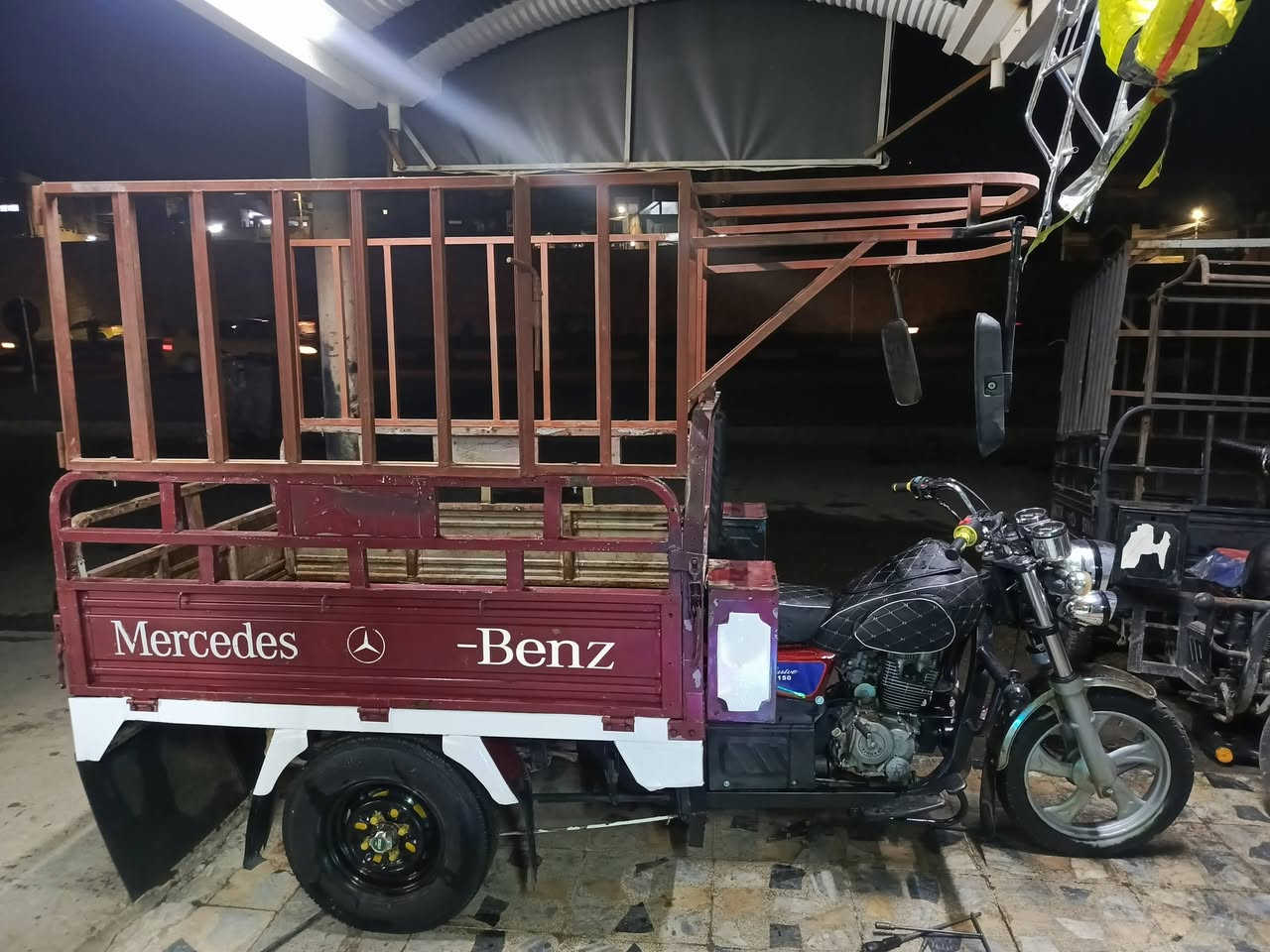 السلام وعليكم ستوت لبيع الموديل 19ابلادي وايرمنيه كله شغال سلف لايت بك لايت العنوان الموصل الأجانب الأيمن تل الرمان السعر مليون و100وبيه مجال  الاتصال على الارقام***********
