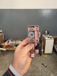 يده شباك المنيوم جيل قديم سعر مناسب جدا للأستفسار تصال بل رقم 07730685...