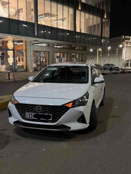 السلام وعليكم 
للبيع اكسنت ٢٠٢١ خليجي كفاله 
 ماعده بارد قليل بلباب الخلفي فقط …. 
ممشى جداً قليل مال زيرو 
فول مواصفات معروفه 
فتحه 
شاشه 
كاربلاي 
تبريد قطعتين 
رقم بغداد الجديد انكليزي 
هزه جديده 
تحويل ثاني يوم 
سياره جديده بمعنى الكلمه مابيها اي نقص 
مكان السياره بغداد الدوره 
السعر ١٤٠ وبيها مجال بسيط جداً والسوك كلشي بي
للاستفسار اتصل او واتساب ماعندي ماسنجر ممتواجد بلفيس 
***********
