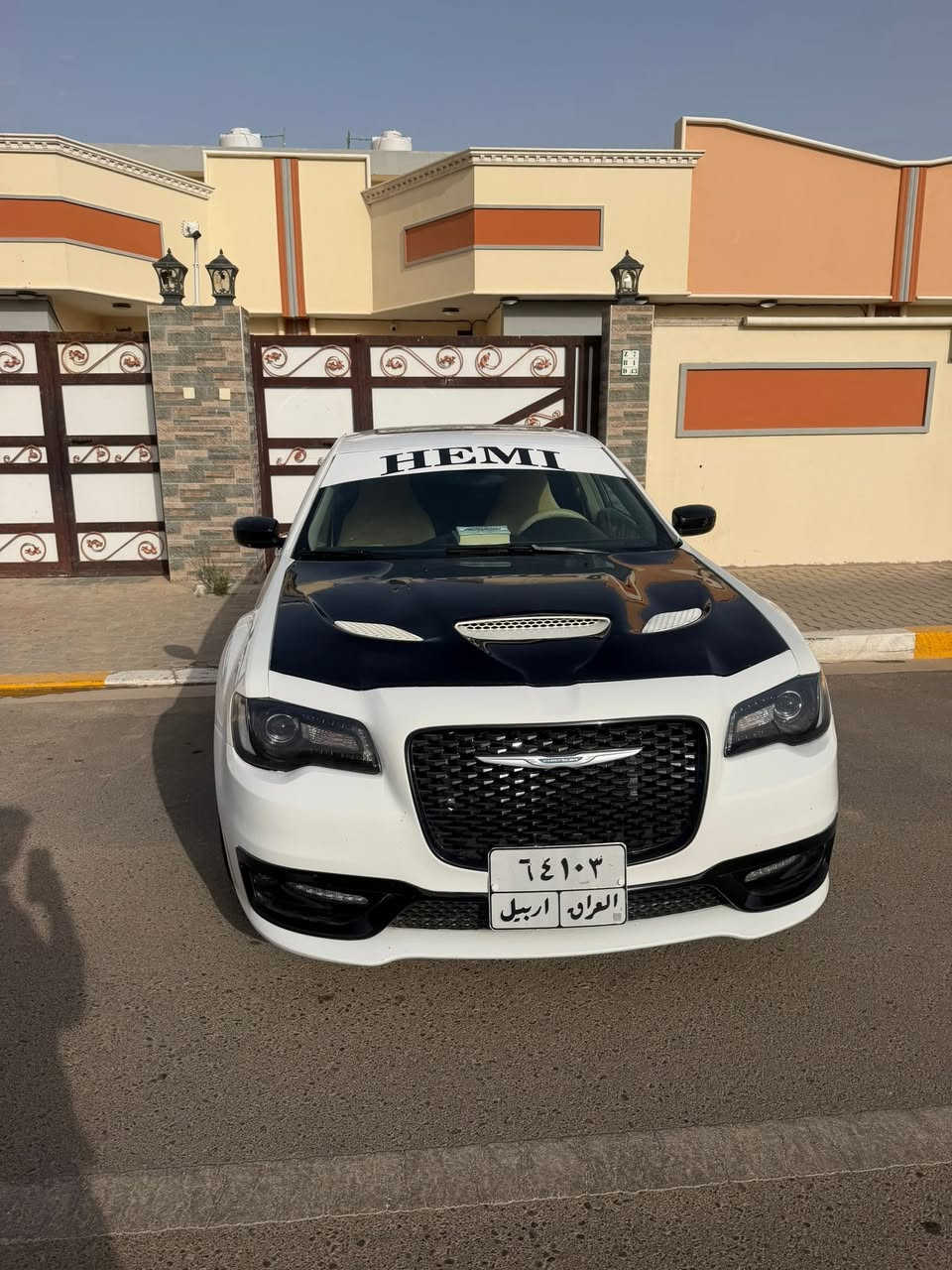 اوباما 2014 فول مواصفات بلاتينيوم مكينه V8 5700 
ويل كب تخم تاير مزوده كزوزات كصه جنطه 
السعر 65  
‏***********
