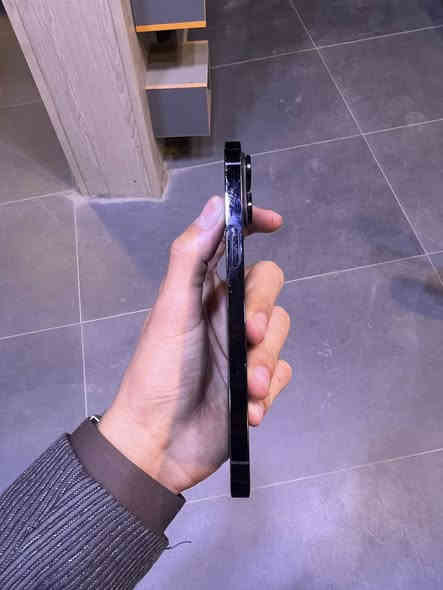 السلام عليكم،
جهاز ايفون 14 pro max 
، الجهاز نضيف بمعنى الكلمة, 120 فريم 
للبيع بسعر 950 ومجال للشرايه،
مكاني بعقوبه.
رقمي
***********
