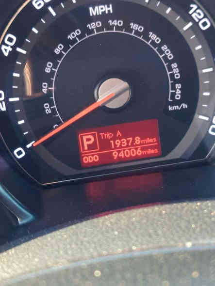 السلام عليكم
سبورتج موديل 2013 للبيع بأسمي رقم بغداد كاملة
تدفئة تبريد شغال سنتر لوك شغال صدر امامي خلفي جديد الضرر مثل ماموضح بالسونار المرفق ماشية 9000 
 سنوية لغاية 2026  السعر المطلوب 145 وبيها مجال
اي استفسار الاتصال على الرقم ***********
