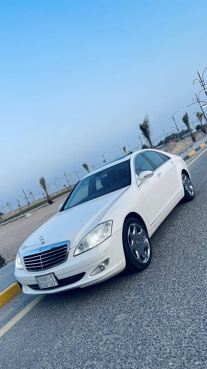 السلام عليكم ورحمة الله وبركاته
مرسيدس 2006 اس كلاس 350 وارد اليابان اصولي رقم كركوك الماني مشروع وطني  (فقط كمرك عليها مامدفوع ) حاليا فقط وكاله اسويلك من ابوالسنويه من ينفتح الكمرك تدفع كمرك تتحول باسمك روح وين ماتريد بيها اسافر وارجع مابيها اي مشكله ترايك من البصره لزاخو
-
مواصفات السياره
السياره بحالة الوكاله ماشيه 200كم 
كفاله من كلشي عدا كلير لو قطعه لو قطعتين وهلشي معروف بلالماني وخصوصا وارد اليابان
مكفوله من كل عيب شرعي وضربه وكص وترميز وغيره

وارد يابان محرك6 سلندر 350اس طبعا محرك وكير كفاله 
كير8 نمر 
فتحه سقف
كراسي كهربائية خزن ميموري
ستيرن كهربائي 
شاشه 
ثلاجه 
زراك لايت 
جوبلس بلاد تصعد وتنزل حسب الرغبه
صندوك شفط
لايت ديناميكي متحرك
ويل اصلي 19 
دواخل جلد اسود ملكي مطعم بلصاج
برده خلفيه 
انضمة قياده متعدده 
السياره هواي مواصفات بيها ماتنعد وشرط احله من الصور واي اختلاف روحتك وجيتك على حسابي
-
السعر128 وماكو هيج سعر بنضافتها ومواصفاتها 
 اعتذر عن المراوس بيع فقط 
-
مكان السياره البصره 
***********
***********وتساب
