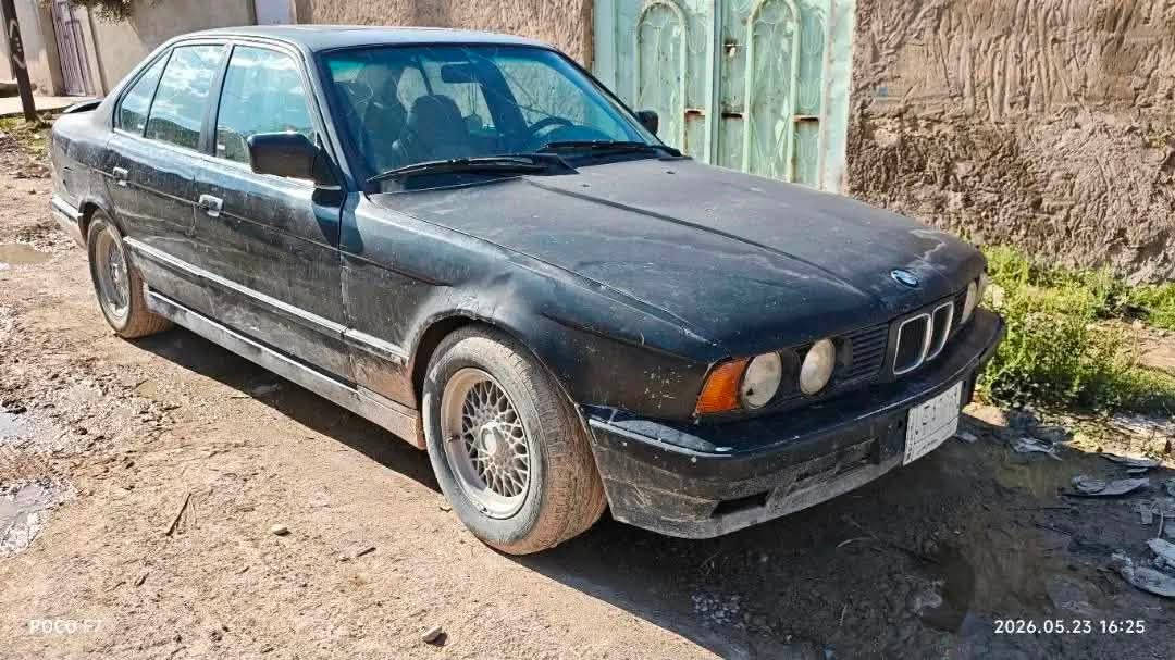 السلام عليكم 
للبيع BMW 
525
گير عادي 
رقم نينوى 
سنوية لل 2029
السعر 30$ وبيها مجال بسيط 
للاستفسار اكثر 
***********
***********
