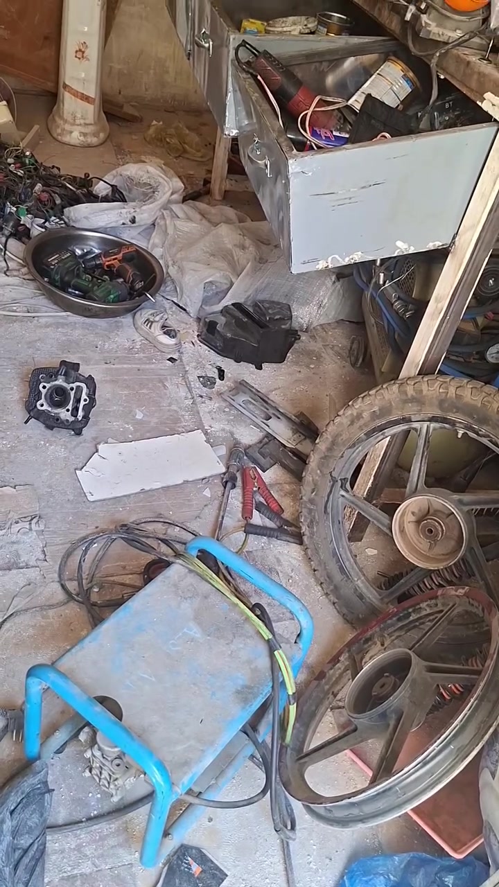 غراض محل للبيع مكانهن بغداد الامين الشراي يخابر ‎
‎***********
