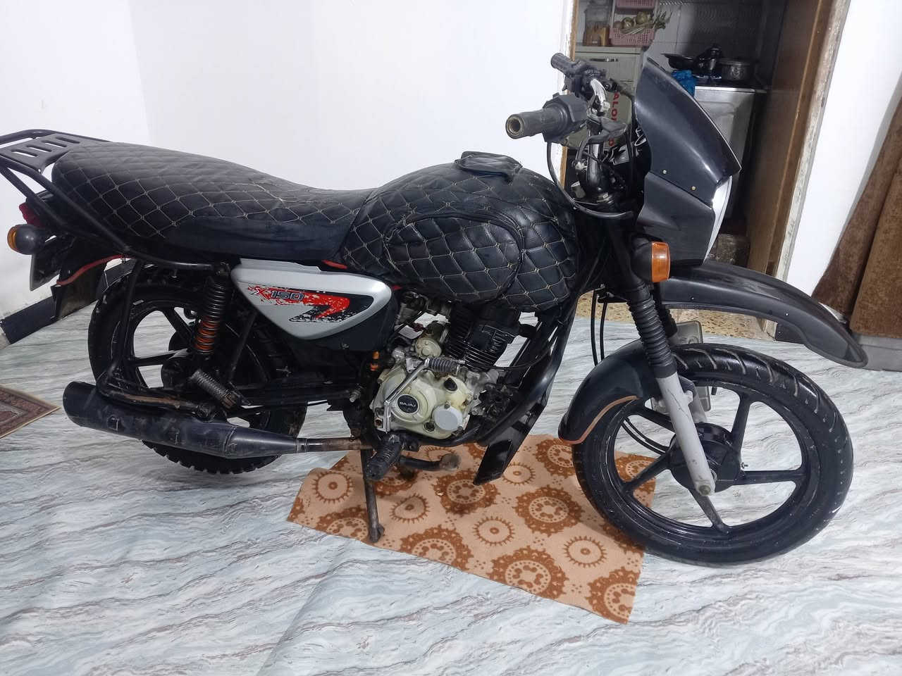 سلام عليكم شباب دراجه بوكسر فحل البيع مديل 18 رقم سنويه كلشي شغال كهربايات نضيفه كلشي ما ناقصه دكت سلف  مكاني بصره كرمه
سعر1500 
***********
