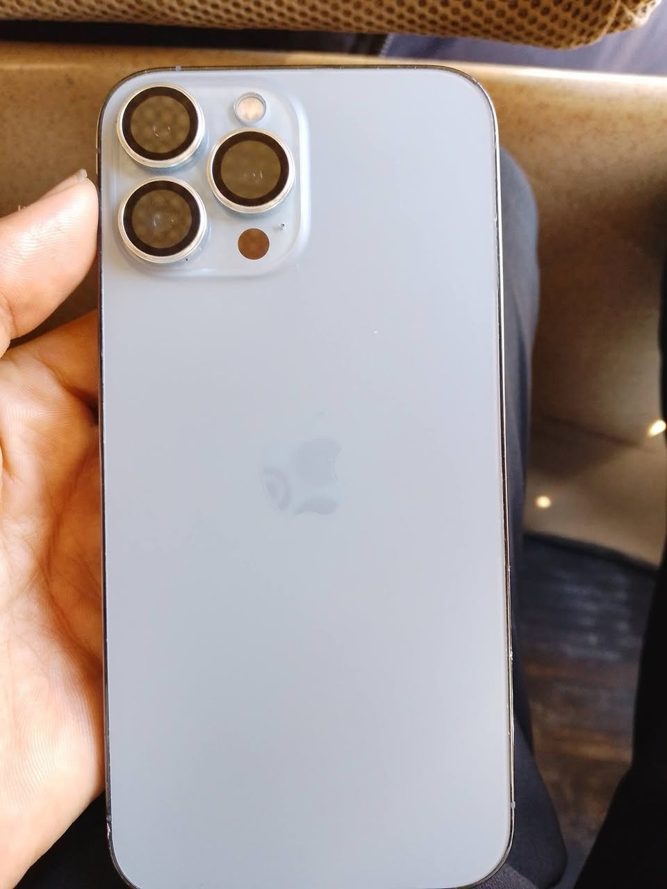 السلام وعليكم تلفون ايفون للبيع لون سمائي ذاكره 256 بطاريه 83 واكف بي فيس ايدي وشريحت الاتصال نضافه 100/95 سعره 400 وبي مجال بسيط/ ***********
