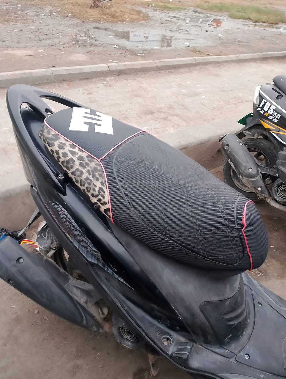 السلام عليكم
دراجة ماكس عدلة مكفولة كفر ومكينة
مكاني بغداد البلديات ‏‪ 0770 738 3657‬
سعر 750 بيهة مجال بسيط
جيب فيتر وتعال أفحص
