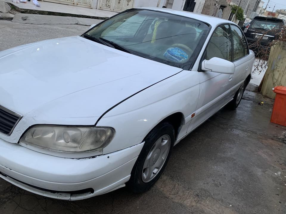 موديل ٢٠٠٠  ئو پل بزون.   محرك.  ٤ سلندر.   بس.   *********** واتس  ئاپ سنه وى  سلي.
