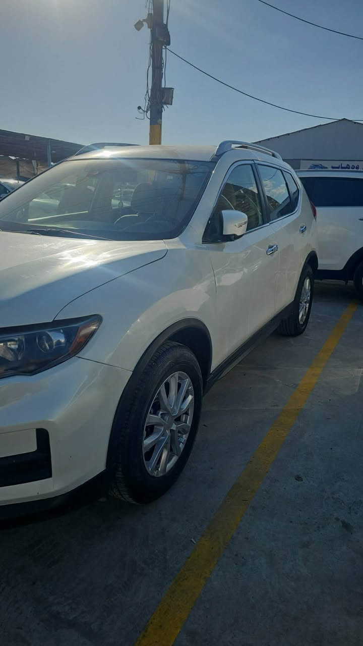 ‏‎السلام عليكم‏‎
‏ Nissan Rouge Sv
2019
 داخل اصفر مرغوب
‏‎  دبل الاكسل
‏‎السيارة ماشية:141 الف
‏‎ارباك بردة فقط 
‏‎حجر صالنصه رادارات بيلادى 
‏‎‏‎‏Eco _  Normal _ Sport : مود

‏‎مواصفات:
نوافذ خلفية مع ستائر
‏‎حساس خلفي و اتو بريك
‏‎بصمه و شغال
‏‎صندوق شفت كهربائي  
‏‎‏‎عينات رادار 
‏‎كشنات كهربائي 
‏‎كشنات هيتر      
‏‎تبريد مركزي 
‏‎‏‎شاشة كبير
‏‎گيجات كبير 
‏‎‏‎لايتات LED امامي
‏‎‏‎نظام توجيه السيارة بين خطوط الطريق (تحديد مسار)
‏‎‏‎كير و محرك بشرط بدون ادنى خلل 
ضرر: بابين مبدل شركة اصلي، جملغ امامي و نص جملغ خلفي صبغ، بدون دواخل

‏‎مكان السيارة: سليمانية، رقم سليمانية 
‏‎سعر : 165$ ومجال
 *********** السليمانية, العراق
