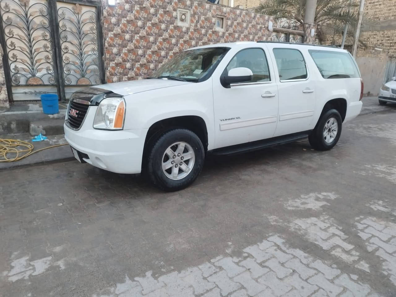 سلام عليكم يوكن جمسي مديل 2011 سياره كفاله عامه عده بارد بين البابين العبري لون ابيض اصل سياره كير مكينه اكسل حداديه امامي خلفي هستوني شادهن صار ٤ تشهر ادامه كمله مسؤيله كله مبداله جديد تخم تاير سياره برغي ماعايزه جهزه للعمل وصل خط مجدده سياره خطه نجف بصره رقم الهاتف ***********
