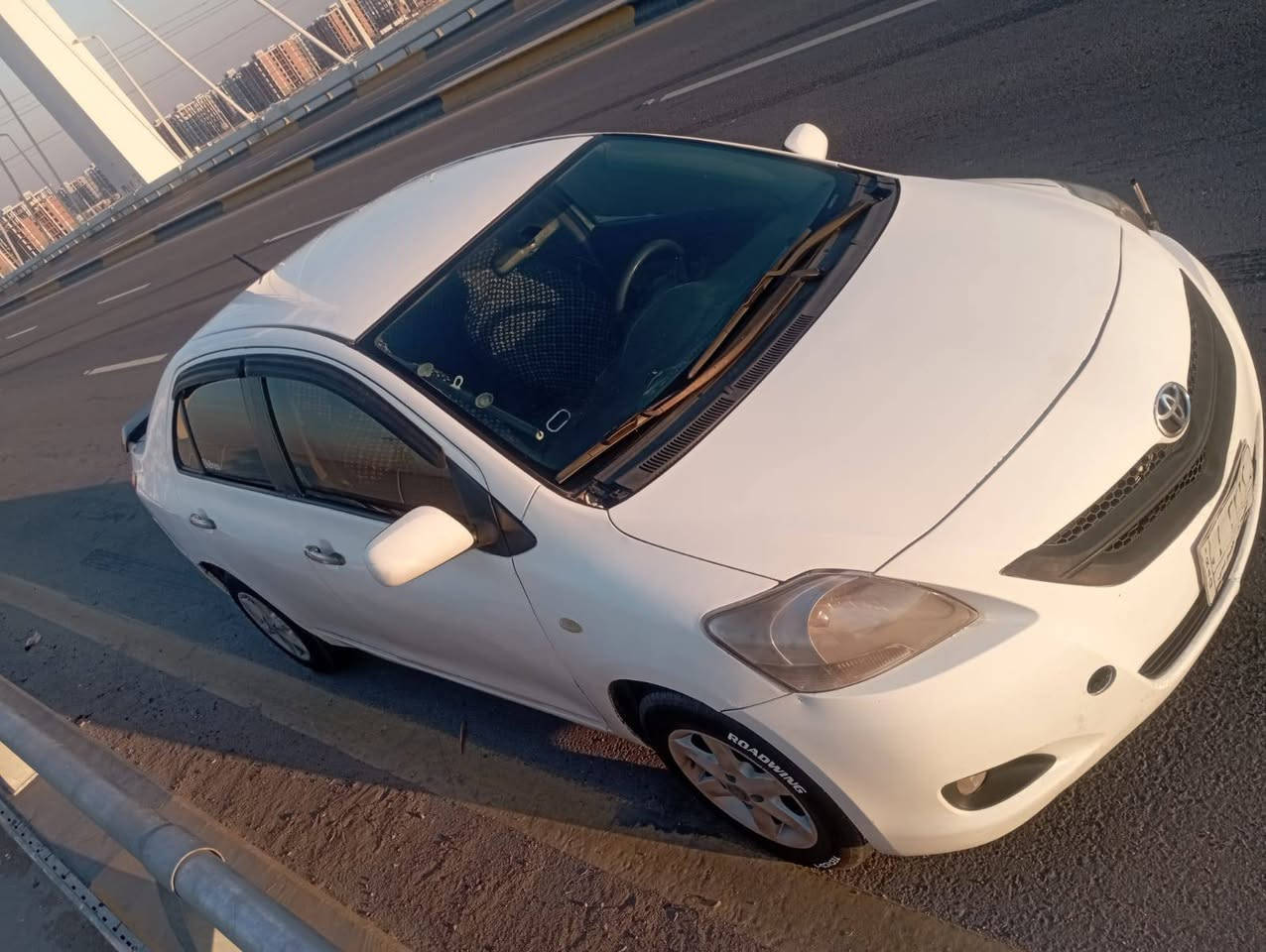 كورلا يارس 2007 السعر 70 عنواها بصرة ***********
