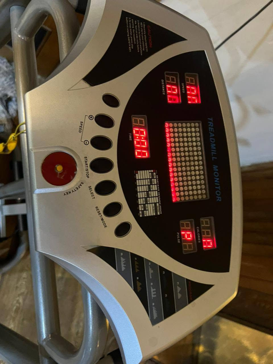 لبيع جهاز جري كهربائي منزلي  treadmill
شاشة ديجيتال (وقت، سرعة، مسافة، سعرات)

 • مساج هزاز قوي للظهر والخصر 

• حزام تنحيف + قرص دوار 

• حساس نبض + تحكم من البورد و من اليد

 • قابل للطي، بيه عجلات للحركة

السعر 350 الف


**إذا كنت صاحب هذا الإعلان وتريد حذفه لأي سبب، رجاءا أرسل رسالة إلى الدعم الفني**