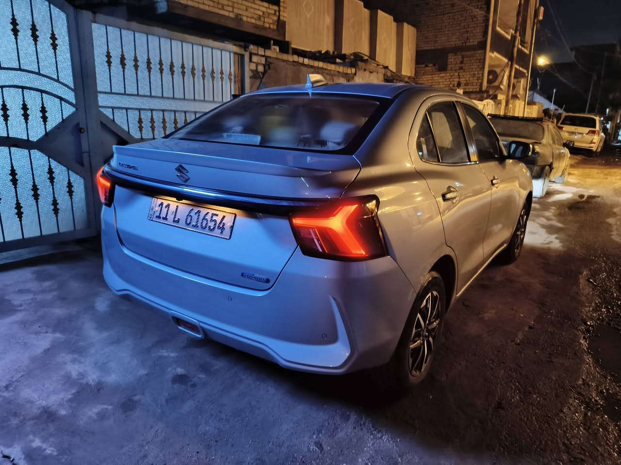 سلام عليكم للبيع أو مراوس
سوسوكي دزاير 2025 ماشيه 14 ألف استلام شركه داخل الضمان ضمانها لمده 5 سنوات صيانة شركه فول مواصفات سعرها 118 للتواصل واتساب 
***********
