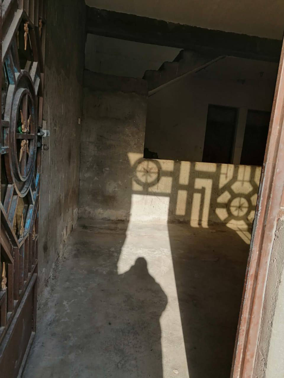 يا الله سلام عليكم بيت للبيع منطقه جامع عتبه خلف المعارض
قريب ع شارع المساحة 200م 
واجه 10 يحتاجله ترتيبات بصيطه 
التفاصيل داخل الصور للستفسار مراجعه مكتب الرحمن شارع الرسول محلات سليم خريبط او الاتصال📞👇
ابو مؤمل 
‏‪***********‬‏
سجاد ***********
