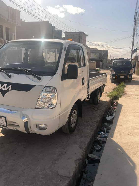 سلام عليكم ورحمه الله وبركاته 
بنكو 2700
موديل 2009
رقم بغداد بسمي
سنويه 30
كير مكينه شاصي رقم شاصي سدر كله كفاله 
مكاني بغداد
رقم ***********
