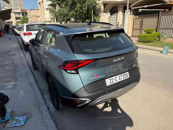 السلام عليكم
للبيع او مراوس 

   سبورتاج للبيع 

  مواصفات GTLINE
        
كيا سبورتج موديل 2023 السيارة مكفولة كفاله عامه  

رقم اربيل هزة ورقم جديد

ماشيه 21 الف كيلو km 🚨✅

خليجي موديل 2023✅ 

بانوراما ✅

سعة المحرك 2.0L✅DOCH

مرتبط بناقل حركة أوتو 6 نمر✅

كشن السائق كهرباء مع تدفئة الكشنات والمقود ✅

حساسات خلفية أمامية ✅

لايت زينون + LED✅

كشافات ✅

بك لايت LED✅

حجم الاطار 235/50R19✅

ويل كب ✅

4 دسك✅

ماسحة خلفية✅

اريل نفكيتر ✅

مفتاح التشغيل بصمة ✅ (بصمتين موجودة)

دشبول شاشة ✅

شاشة Apple Car play✅

كاميرا دوارة ✅

مثبت السرعة Cruise✅

المودات والأوامر الصوتية✅

أوضاع القيادة  Drive Mode✅

فحص أنظمة السيارة ✅

مقود جلد حياكة ✅

شفتات مقود✅

قطعتين تبريد✅

هاند بريك كهرباء ✅

ا ABS ✅

ا Auto Hold   أوتو هولد✅

ا ISOFIX   مثبت مقعد الطفل✅

نظام مانع الانزلاق✅

نظام نزول المنحدرات ✅

صندوك كهرباء ✅

اشارة في المرايا الجانبية✅

مخرج منفذ الطاقة✅

ا  Bluetooth ✅

موقع: بغداد / شارع فلسطين

السعر ٢٤٤بيهامجال للشراي بلعافيه للياخذها

*********** بغداد
