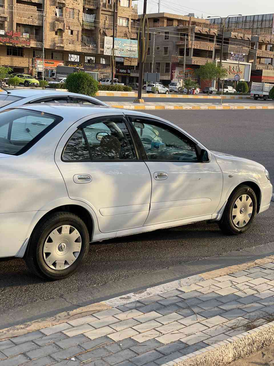 السلام عليكم  سني 2010 محرك 1600 اسود مرغوب كير عادي سياره نظيفه بيها قطعه ونص صبغ  تبريد شاشه شغال محرك كير مكفول كهربائيات شغاله سنويه لل 27 هزه جديده تحويل ثاني يوم  مكان السياره فلوجه السعر 107 وبيها مجال   ***********
