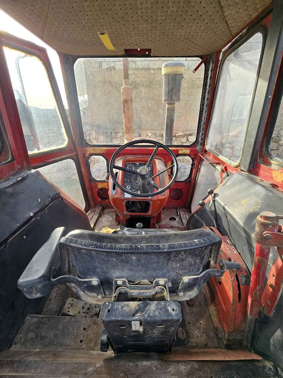 السلام عليكم. للبيع فالفو موديل 80 دبل أكسل رقم سنوية شرط التحويل  العنوان : الموصل/تلعفر 

للأستفسار أكثر : ‏‪0771 023 7718‬‏
