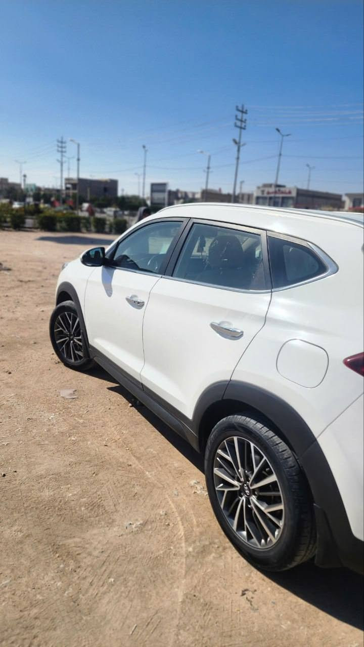 السلام عليكم
توكسان 2019 خليجي كفاله عامه 
سايد بريك قدم كوري 
تفاصيل موضحه بل صور 
لتواصل أكثر ***********
مكان النجف شارع ثابت
