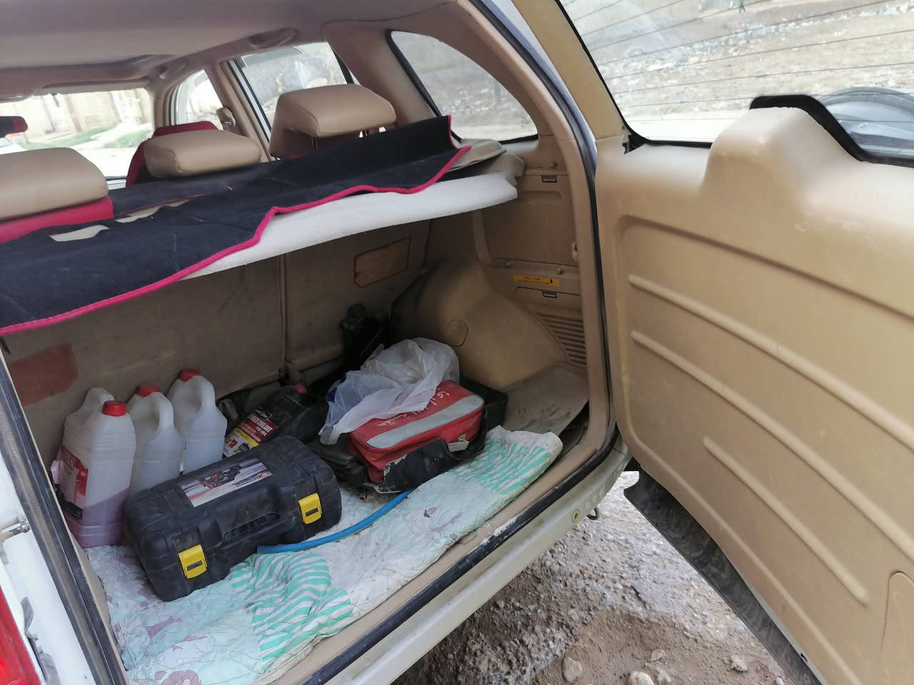 للبيع شيري تيكو ٢٠١٤ للبيع ماشية ٩٧ قابلة للزيادة سنوية ٢٠٢٧ مداور ثاني يوم رقمها بغداد سعرها ٧٤ وبيها مجال مكانها ناصرية اتصال  ***********
