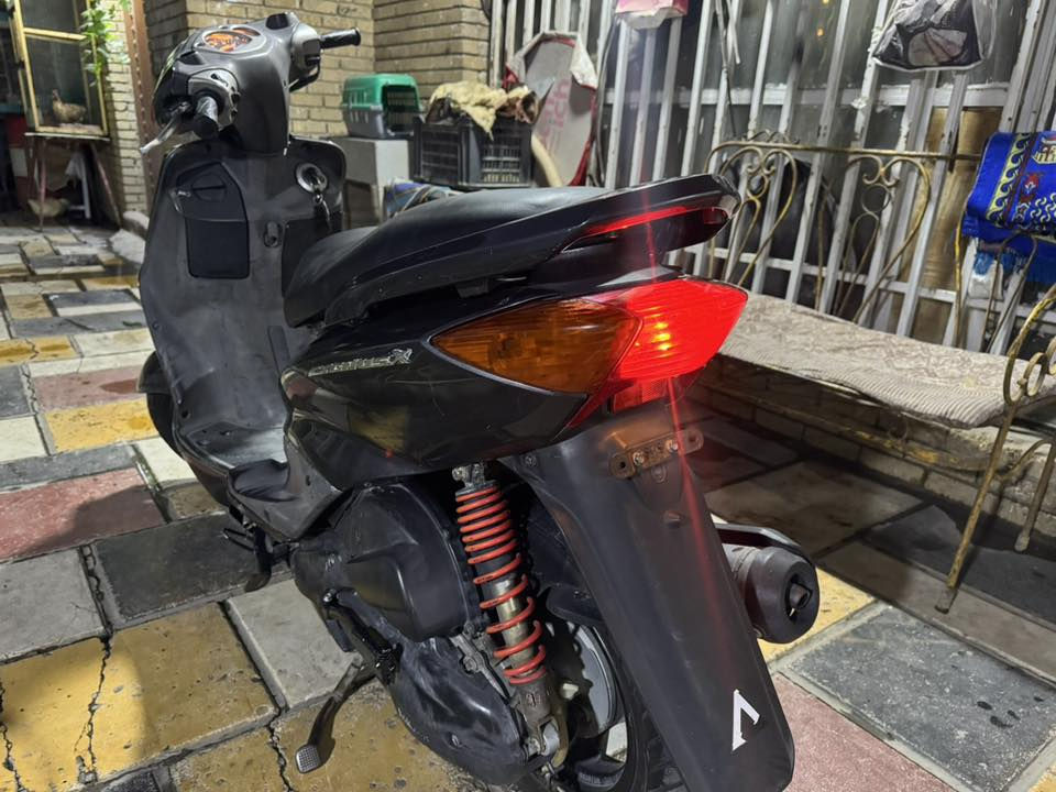 سلام عليكم للبيع سكنس ياباني سرعه 110جديده الدراجه بلاديه السعر 650وبيه مجال بسيط للاستفسار ***********بغداد حي القاهره
